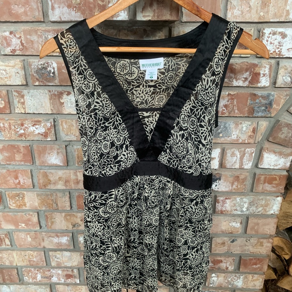 Motherhood Maternity Top - Comfy and Flattering Sz S